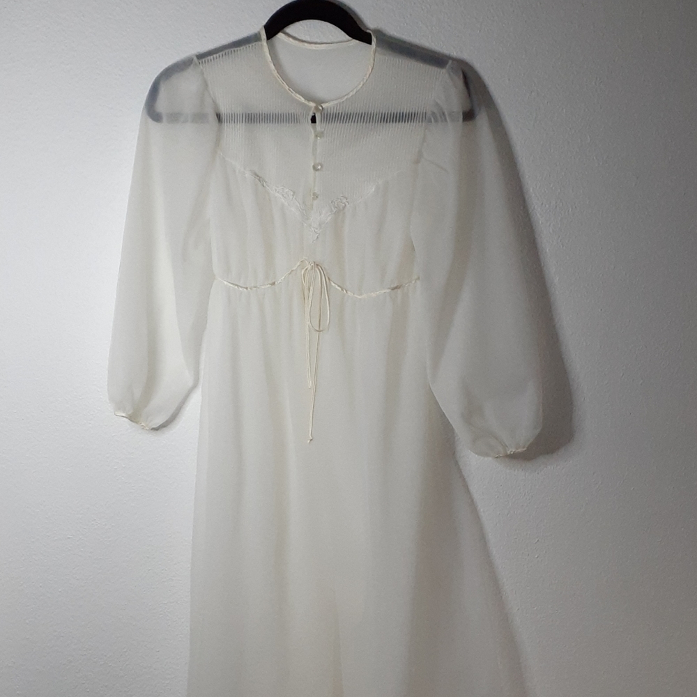 XS vintage sheer cream robe